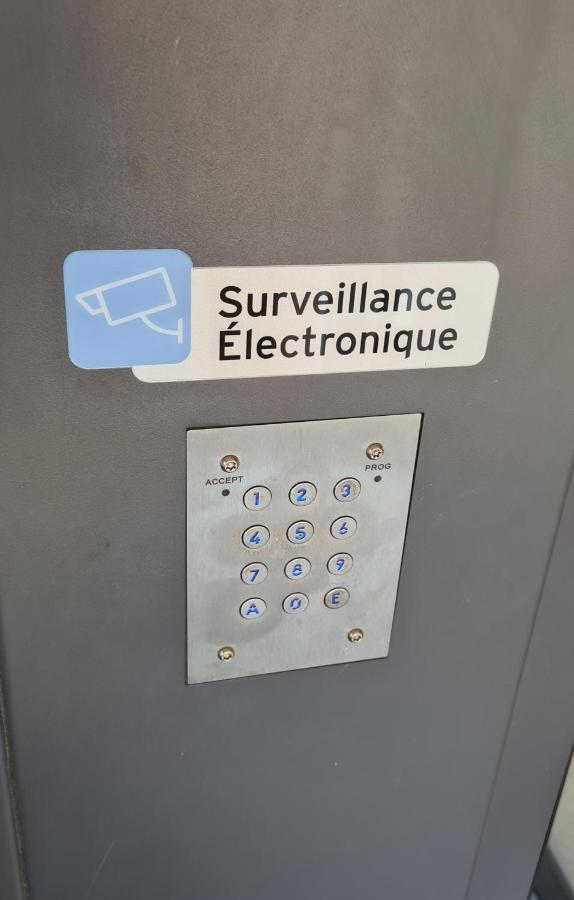 Le P'Tit Saint-Pierre - Centre Ville - Parking Pontarlier Εξωτερικό φωτογραφία